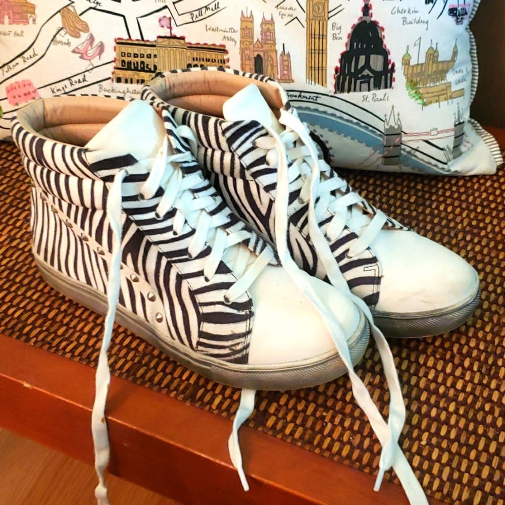 High top zebra style lace up sneaker studded accent shoes worn 8.5 women's size